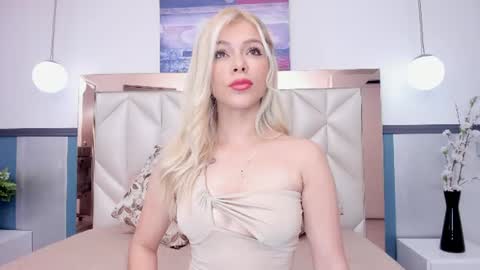Snapshot of sofiaa_morris chatting on 07.14.26 Sofia online show from 07.14.26