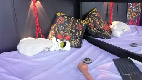 Snapshot of sofiaangel18 chatting on 05.27.26 sofiaangel18 online show from 05.27.26