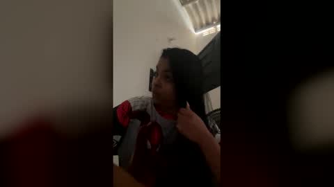 Snapshot of sofiacandy17 chatting on 12.17.25 Danna Sofia online show from 12.17.25