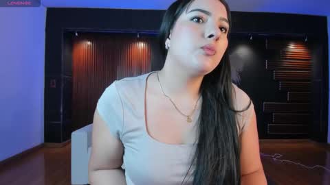 Snapshot of sofiacaramel chatting on 10.26.25 Sofia caramel online show from 10.26.25