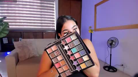 Snapshot of sofiacaramel chatting on 12.22.25 Sofia caramel online show from 12.22.25