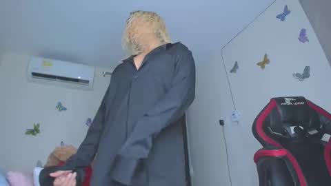 sofiacastillo01 online show from 11.24.25