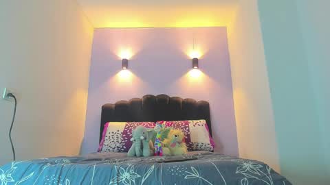 Snapshot of sofiaclaus_19 chatting on 09.26.25 Sofia online show from 09.26.25