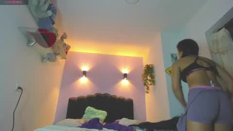 Snapshot of sofiaclaus_19 chatting on 06.19.26 Sofia online show from 06.19.26