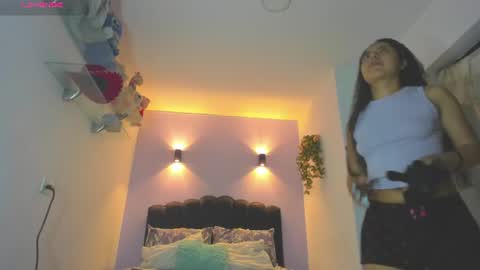 Snapshot of sofiaclaus_19 chatting on 06.23.26 Sofia online show from 06.23.26