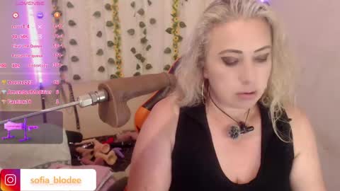 sofiacurvy45 online show from 05.27.26