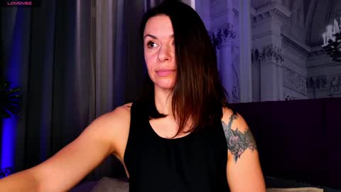 Snapshot of sofiafoster chatting on 01.05.25 Sofia online show from 01.05.25