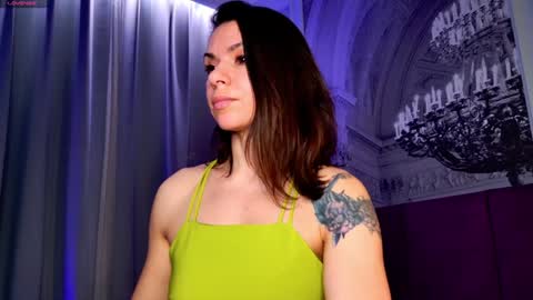 Snapshot of sofiafoster chatting on 01.20.25 Sofia online show from 01.20.25