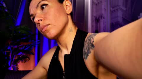 Snapshot of sofiafoster chatting on 02.06.25 Sofia online show from 02.06.25