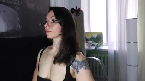 Snapshot of sofiafoster chatting on 09.12.25 Sofia online show from 09.12.25