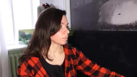 Snapshot of sofiafoster chatting on 09.27.25 Sofia online show from 09.27.25