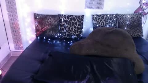 Snapshot of sofianix chatting on 02.16.25 SOFIA NIX online show from 02.16.25