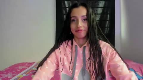 Snapshot of sofiaquiin15 chatting on 01.05.25 Sofia online show from 01.05.25