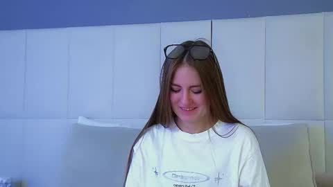 Snapshot of sofiasarvain chatting on 02.05.26 Sofia online show from 02.05.26