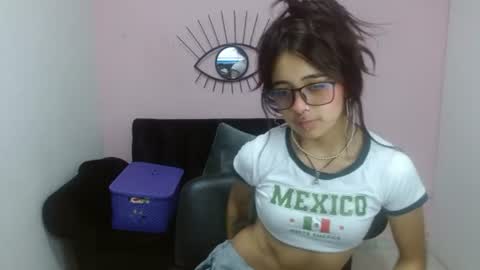 Snapshot of sofiasexygirl69 chatting on 06.22.26 sofiasexygirl69 online show from 06.22.26