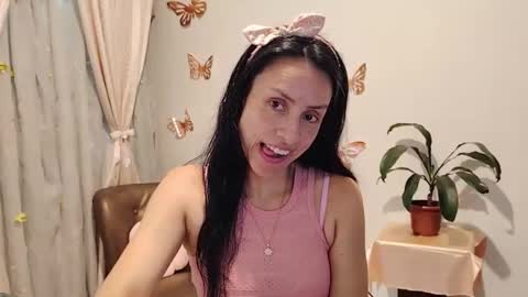 Sofi Bella online show from 10.11.25