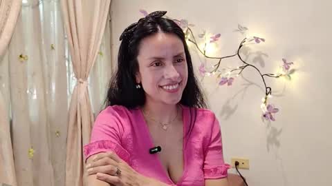 Sofi Bella online show from 03.17.26