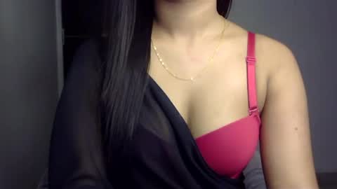 Snapshot of sofie_diva chatting on 02.07.25 divya online show from 02.07.25