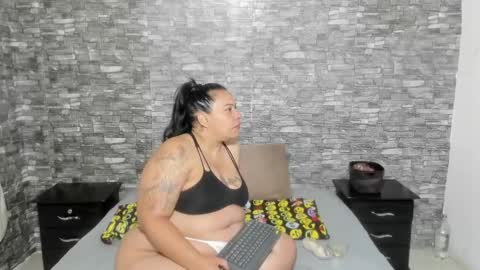 Vicky  online show from 02.20.25