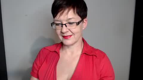 Sofie Velvet online show from 12.03.24