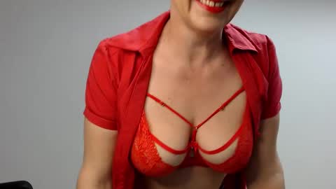 Sofie Velvet online show from 01.09.25