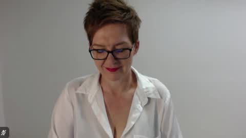 Sofie Velvet online show from 04.16.26