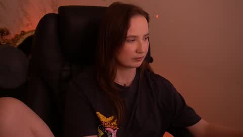 Snapshot of sofiebloom chatting on 05.23.26 Sofie online show from 05.23.26