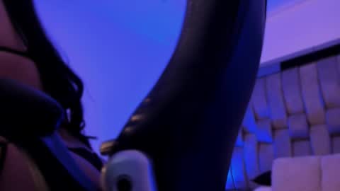  sofie  online show from 12.15.25