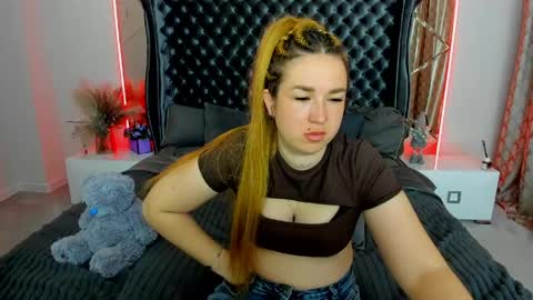 Snapshot of sofii_darling chatting on 04.18.26 sofii_darling online show from 04.18.26