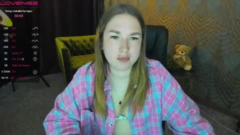 Snapshot of sofii_darling chatting on 05.04.26 sofii_darling online show from 05.04.26