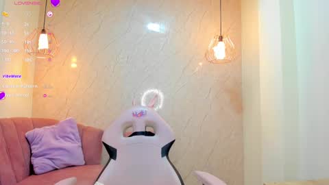   online show from 03.04.25