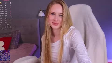 Snapshot of soft_babe chatting on 07.21.26 Milisa online show from 07.21.26