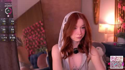 Snapshot of softcoredoll chatting on 10.18.25 Eva online show from 10.18.25
