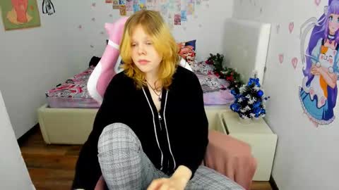 Snapshot of softflame chatting on 01.10.26 softflame online show from 01.10.26