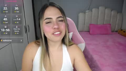 Snapshot of softkiss_x chatting on 04.15.26 Fran online show from 04.15.26