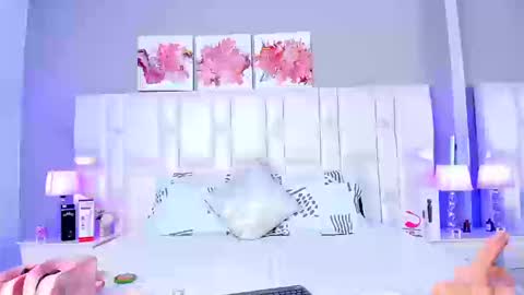   online show from 09.25.25