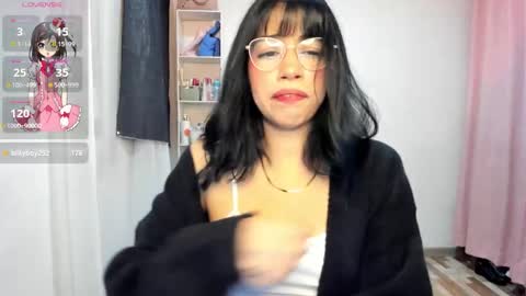 Snapshot of sol_lunaa23 chatting on 03.11.26 sol online show from 03.11.26