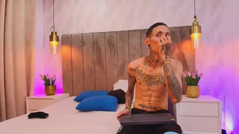 SOL  THIAGO online show from 03.26.26