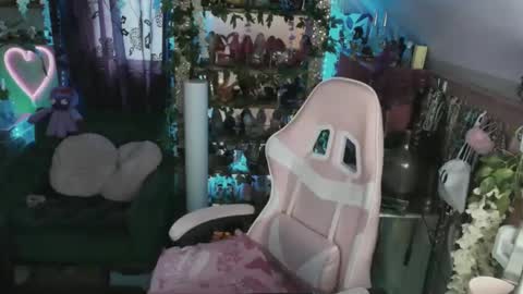 Snapshot of solesticia chatting on 02.12.25 solesticia online show from 02.12.25