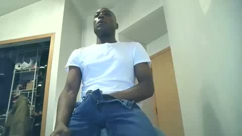 Snapshot of solidsnake992 chatting on 11.19.25 solidsnake992 online show from 11.19.25