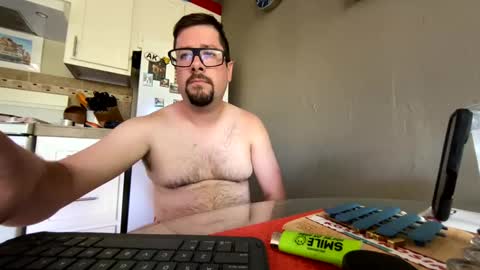 Snapshot of son4hairy chatting on 05.15.26 son4hairydad online show from 05.15.26
