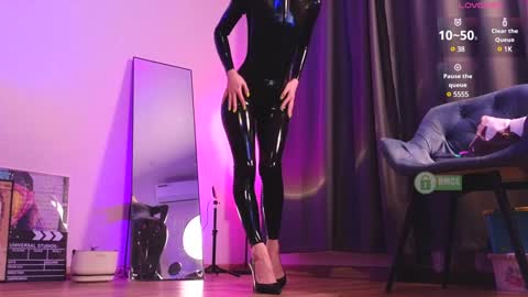 Snapshot of sonia__rose chatting on 02.04.25 Sonia online show from 02.04.25