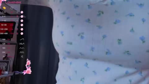 Snapshot of sonia_jones chatting on 11.05.25 Sofia online show from 11.05.25