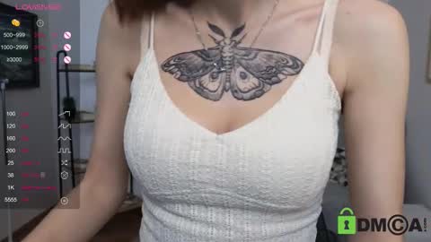 Snapshot of sonia_jones chatting on 11.23.25 Sofia online show from 11.23.25