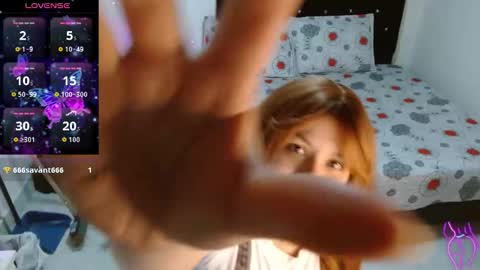 sonialatin69 online show from 11.28.25