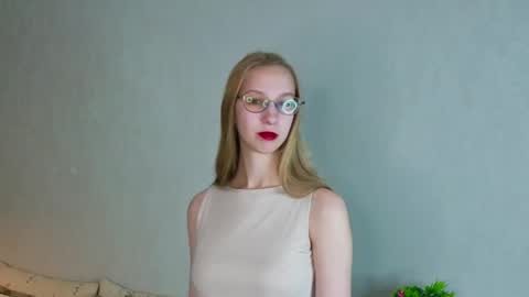 Im Lina Welcome guys online show from 11.28.25