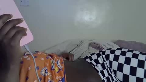 Snapshot of sonnia02 chatting on 11.21.25 sonnia02 online show from 11.21.25