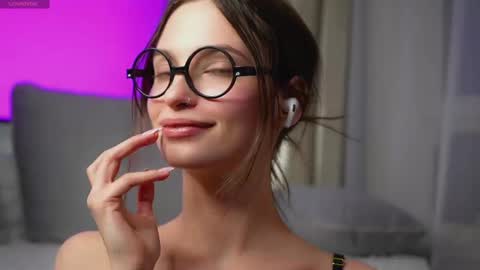 Eva 3 online show from 02.27.25