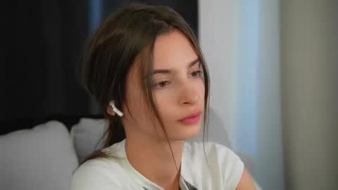 Eva 3 online show from 09.26.25