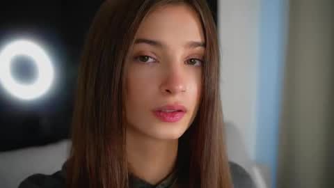 Eva 3 online show from 10.06.25